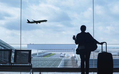 Traveling for Thanksgiving? Here Are the Cheapest Gas Stations & Flight Hacks Right Now