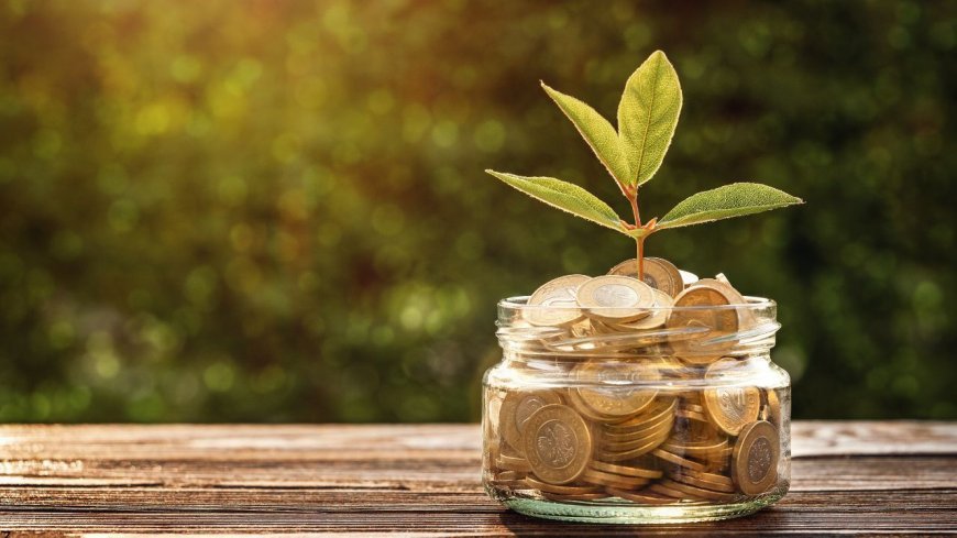 9 Money Moves to Make Before January 1st That Save $3,000+ in 2026