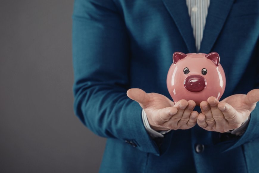 7 Tiny Money Habits That Feel Like Cheating (Because They Save You $1,000+ This Year)