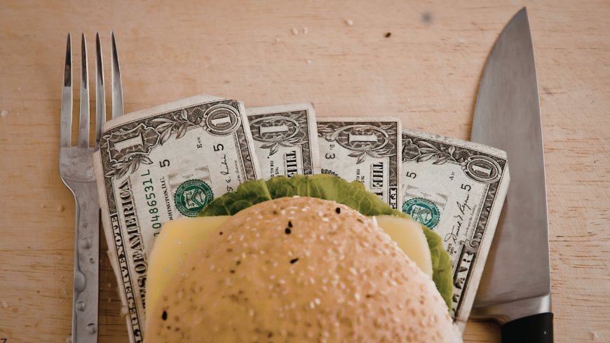 How to Save Money Eating Out Without Staying Home