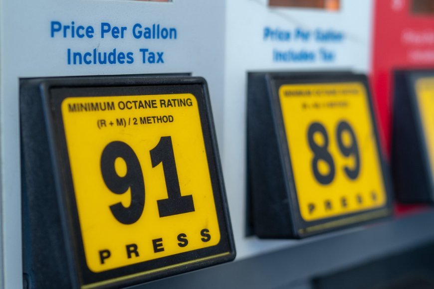 The Gas Station You're Going to Doesn't Have the Cheapest Gas (Here's How to Find It)